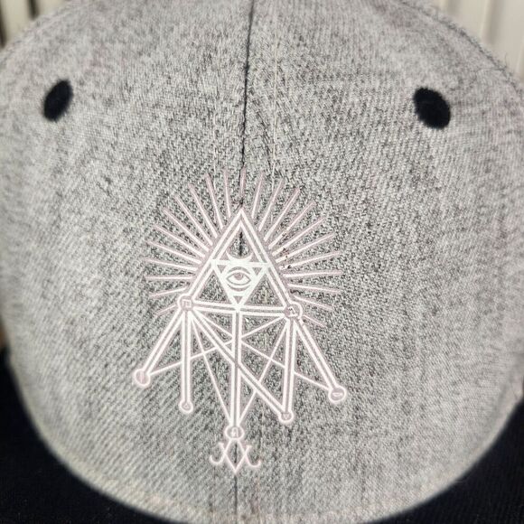 Illuminati Occult Geometric Sandwich Hat Cap Snapback Gray Hip Hop Three In Logo - Picture 3 of 10